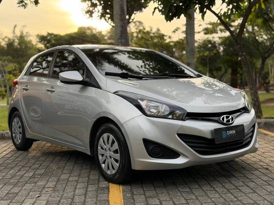 HYUNDAI HB20 1.6 COMFORT PLUS 16V FLEX 4P AUTOMÁTICO HYUNDAI HB20 1.6 COMFORT PLUS 16V FLEX 4P AUTOMÁTICO